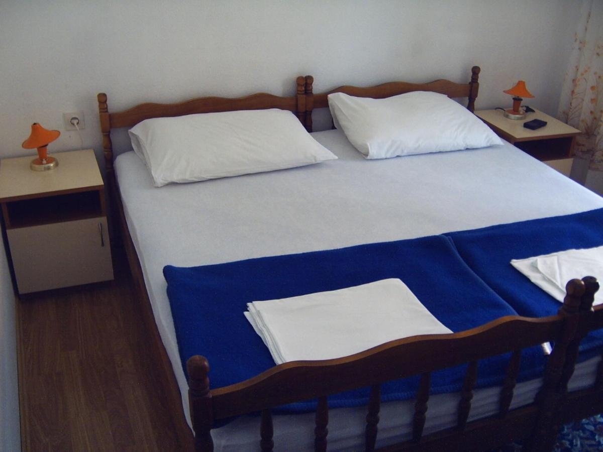 Apartments By The Sea Cove Zarace - Gdinj, Hvar - 4598 Zewnętrze zdjęcie